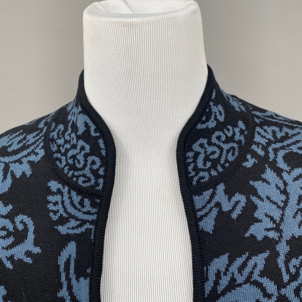 Peruvian Connection Blue Floral Jacquard Damask Cardigan XS
Mandarin Collar - Picture 4 of 11